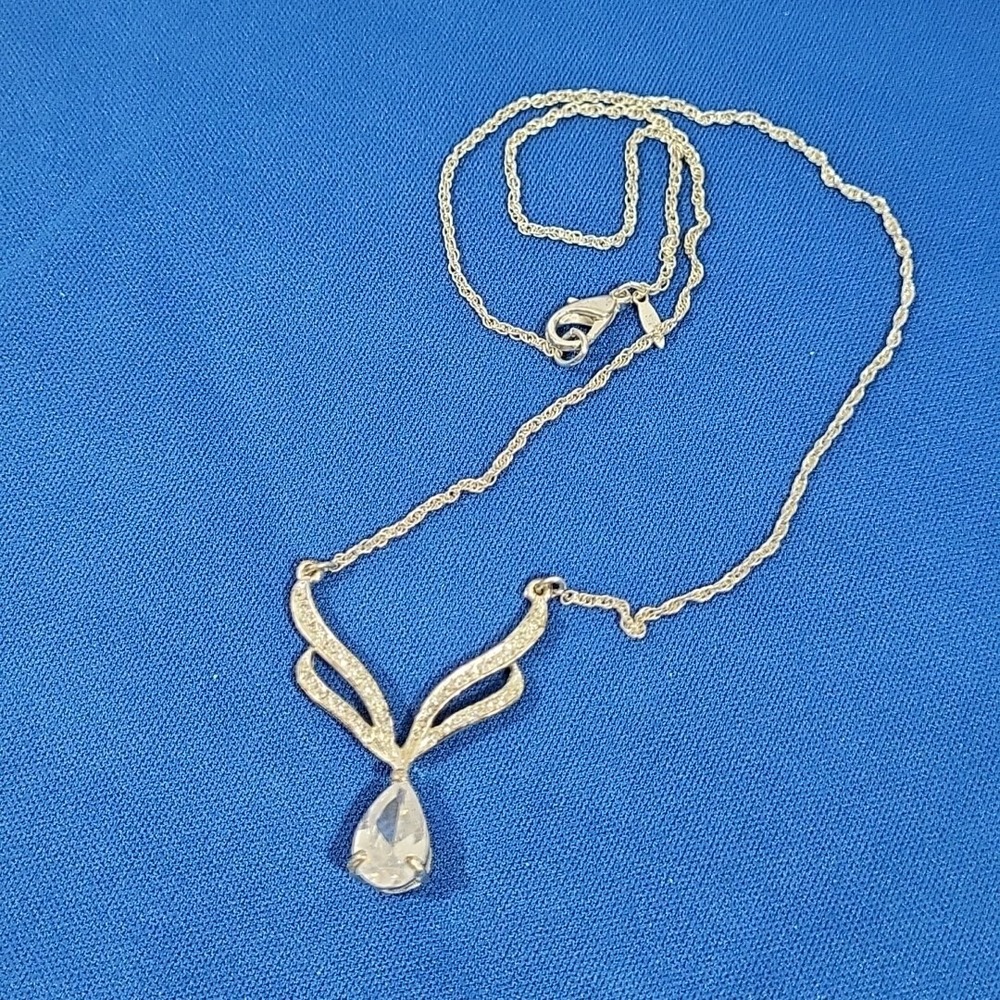 Avon Fairycore Necklace Crystal Teardrop Brilliant Sparkle Silver-tone Sweethear